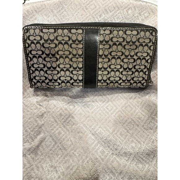 Coach Leather Wallet Black with C Logo Zip Around Multi Pocket In Black - Picture 7 of 11